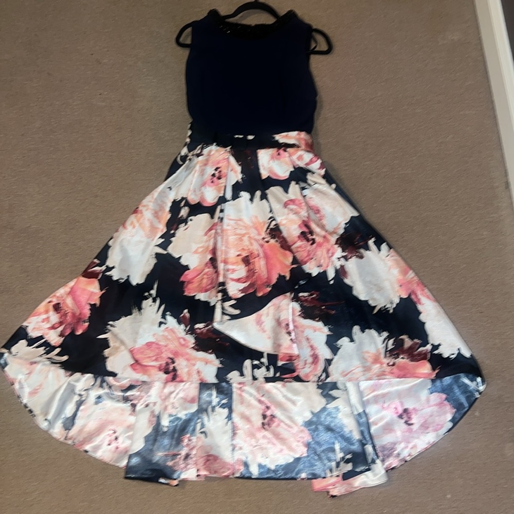 SLNY FLORAL NAVY COCKTAIL DRESS - Picture 2 of 9